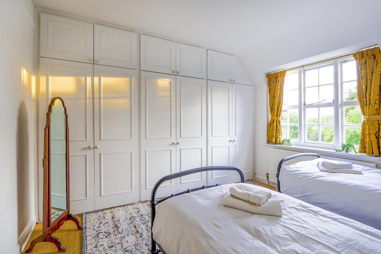 A North Retreat Cottage, 3 Bed With Garden Apartment